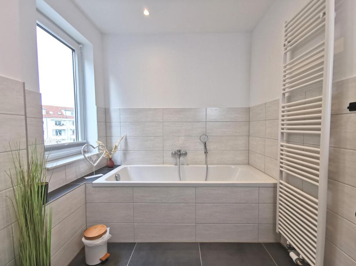Bohnapartments Suedpark - Naehe Steigerwaldstadion - Gratis Parkplatz - Wlan - Vollausstattung Erfurt Eksteriør bilde