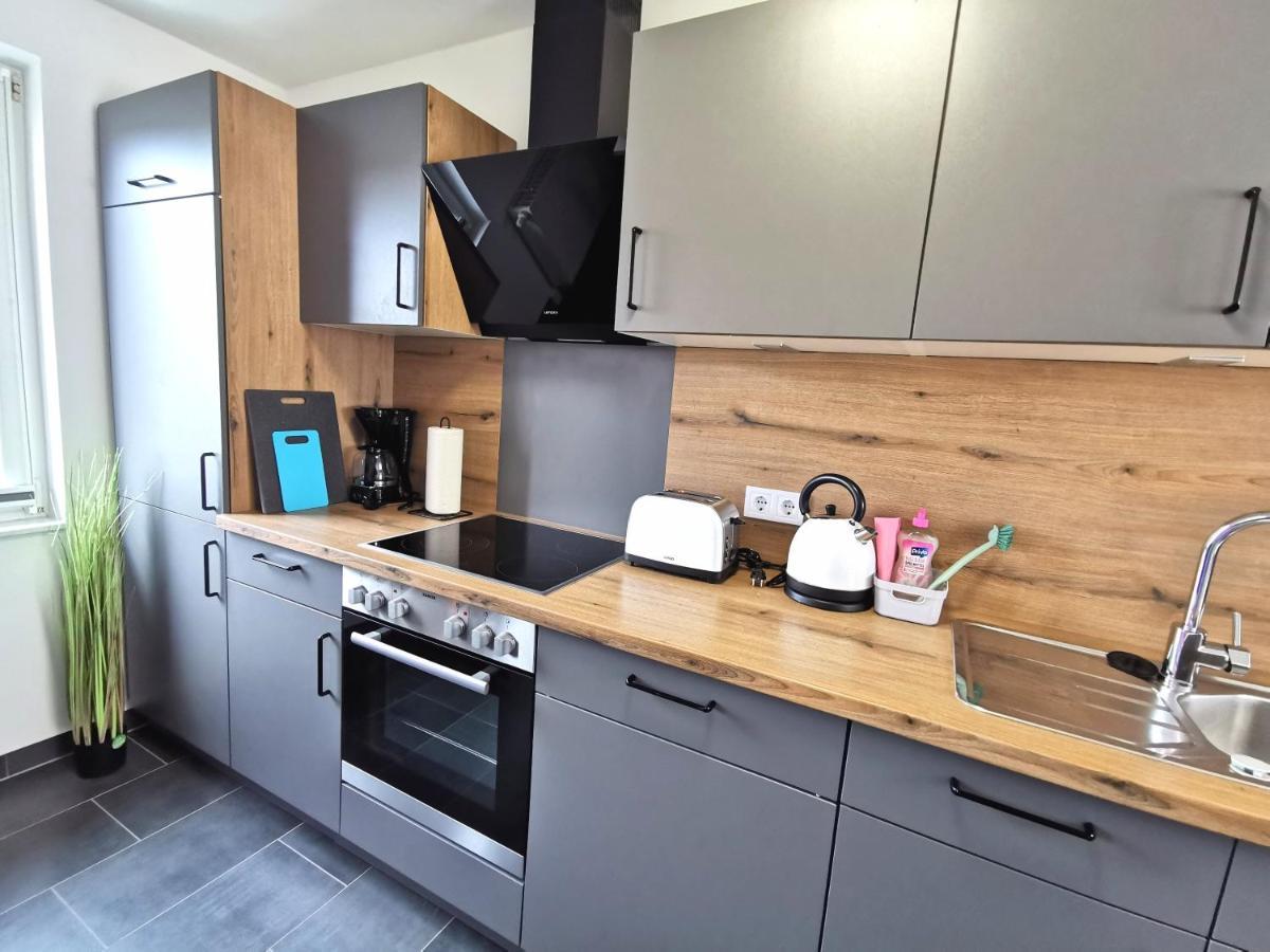 Bohnapartments Suedpark - Naehe Steigerwaldstadion - Gratis Parkplatz - Wlan - Vollausstattung Erfurt Eksteriør bilde